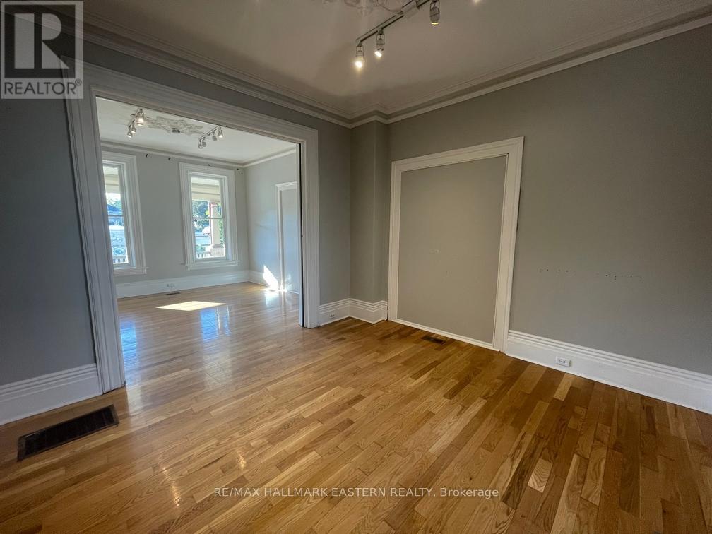 1 - 342 Rubidge Street, Peterborough (Town Ward 3), Ontario  K9H 4C7 - Photo 3 - X12827078