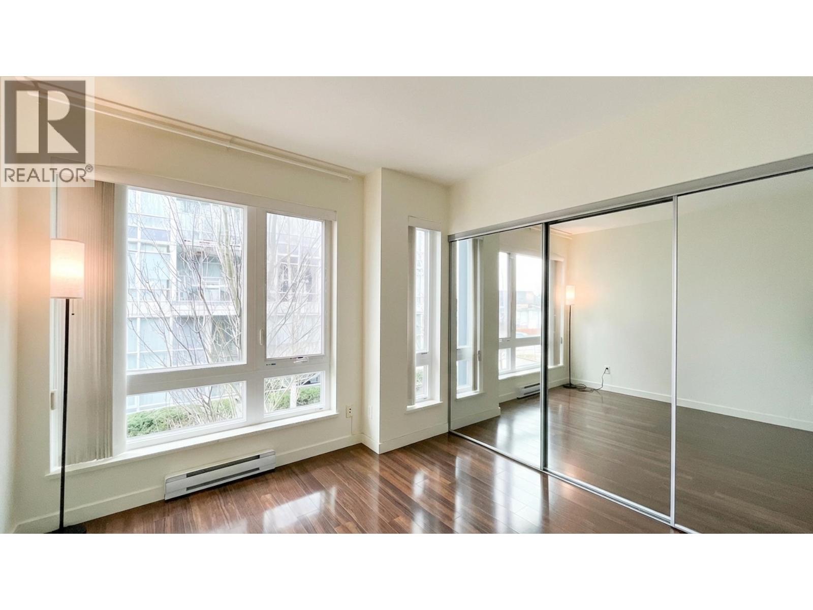 Listing Picture 25 of 40 : 4888 ELDORADO MEWS, Vancouver / 溫哥華 - 魯藝地產 Yvonne Lu Group - MLS Medallion Club Member