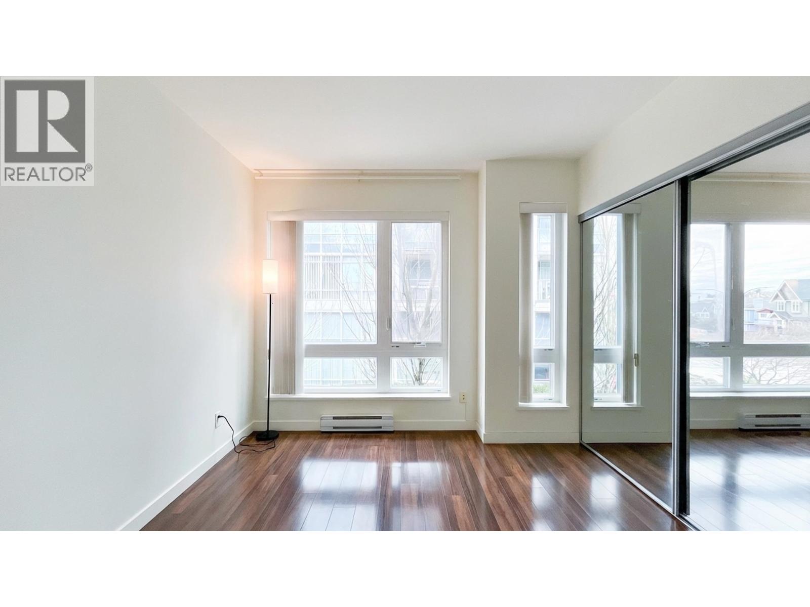 Listing Picture 28 of 40 : 4888 ELDORADO MEWS, Vancouver / 溫哥華 - 魯藝地產 Yvonne Lu Group - MLS Medallion Club Member