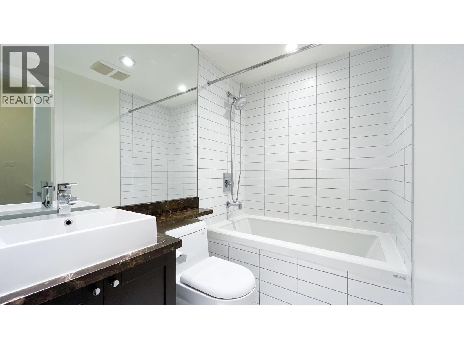 Listing Picture 16 of 40 : 4888 ELDORADO MEWS, Vancouver / 溫哥華 - 魯藝地產 Yvonne Lu Group - MLS Medallion Club Member