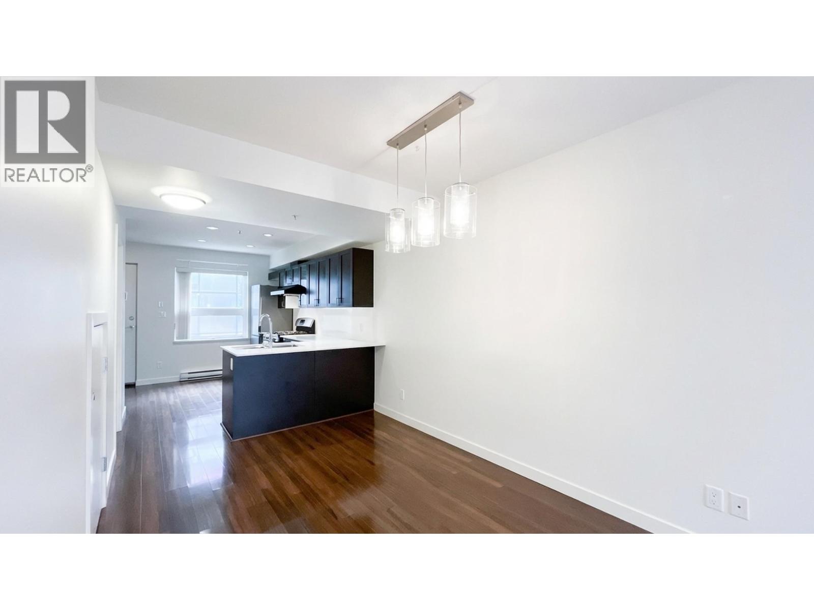 Listing Picture 8 of 40 : 4888 ELDORADO MEWS, Vancouver / 溫哥華 - 魯藝地產 Yvonne Lu Group - MLS Medallion Club Member