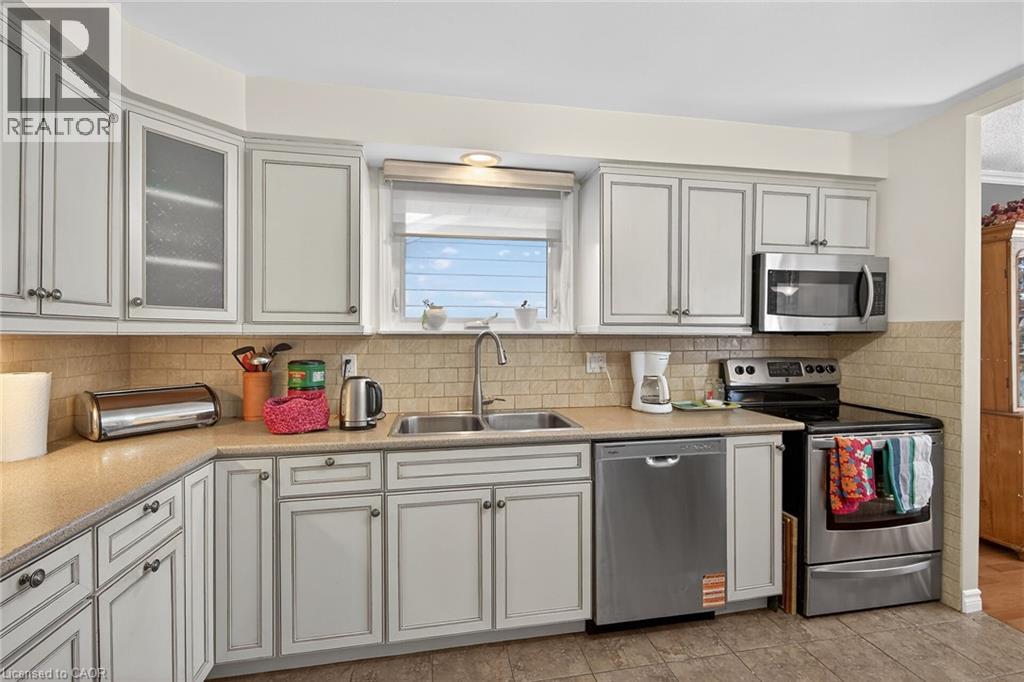 33 Appleford Road, Hamilton, Ontario  L9C 6B5 - Photo 17 - 40807670