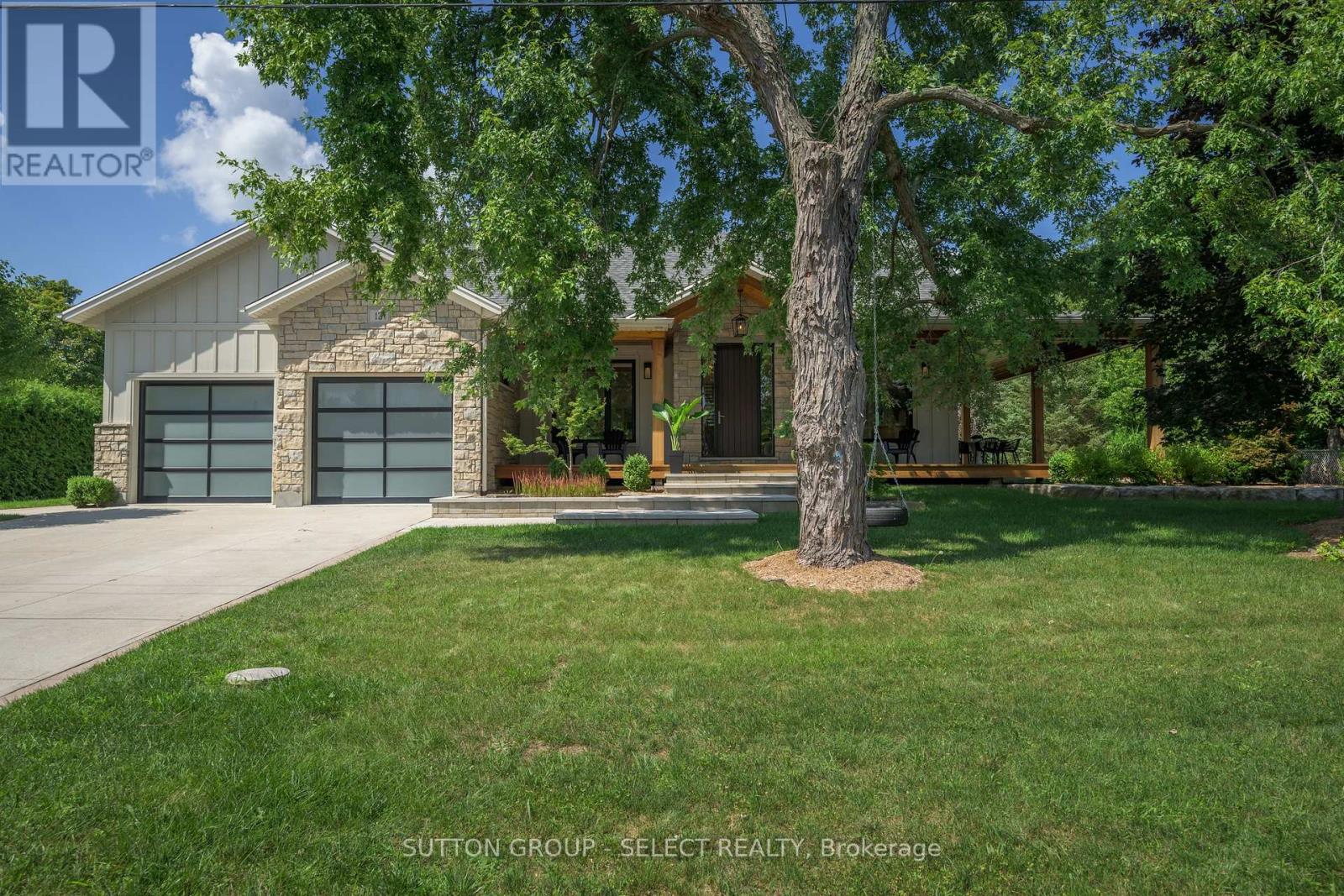 12 Parkland Place, Middlesex Centre, Ontario  N0L 1R0 - Photo 1 - X12826958