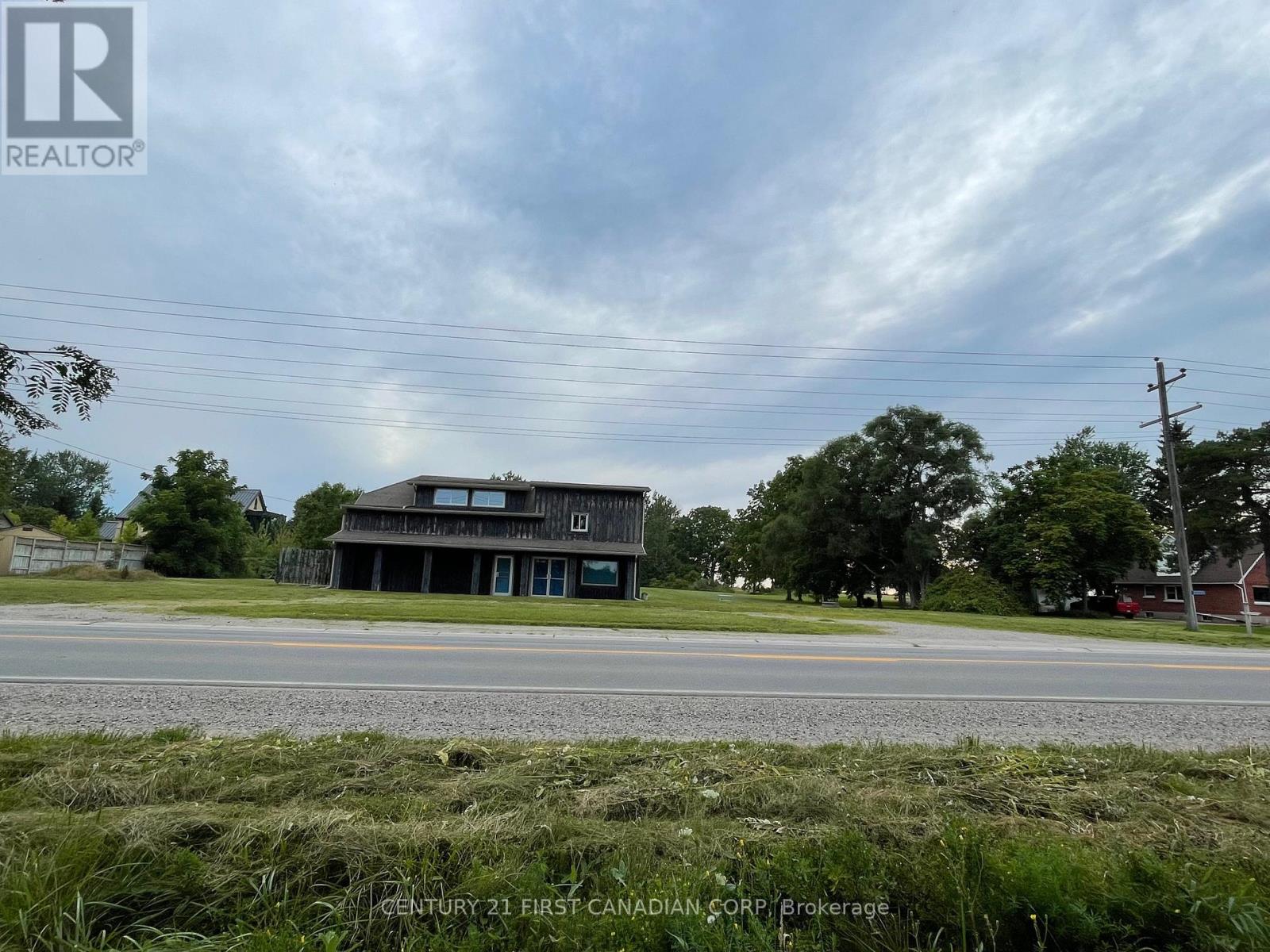 23239 Richmond Street, Middlesex Centre, Ontario  N5X 4B2 - Photo 2 - X12827064