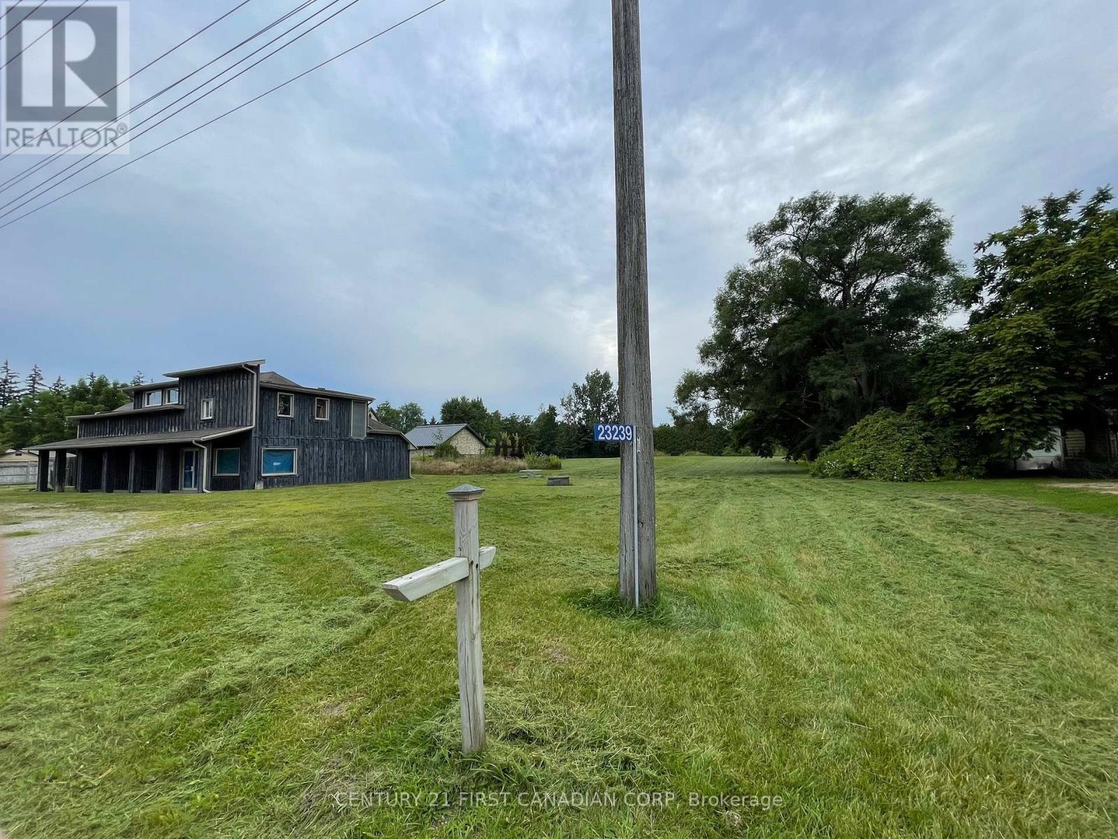 23239 Richmond Street, Middlesex Centre, Ontario  N5X 4B2 - Photo 4 - X12827064