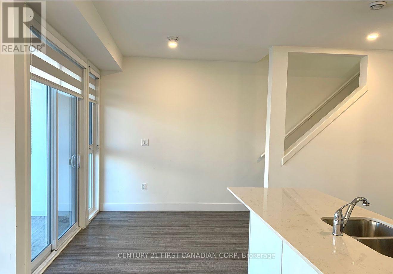 35 - 234 Edgevalley Road, London East, Ontario  N5V 0E3 - Photo 11 - X12827148