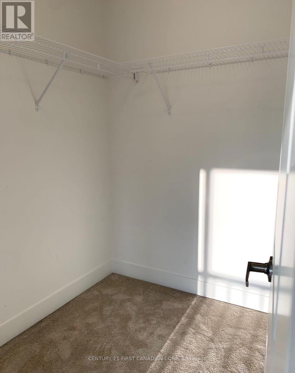 35 - 234 Edgevalley Road, London East, Ontario  N5V 0E3 - Photo 21 - X12827148