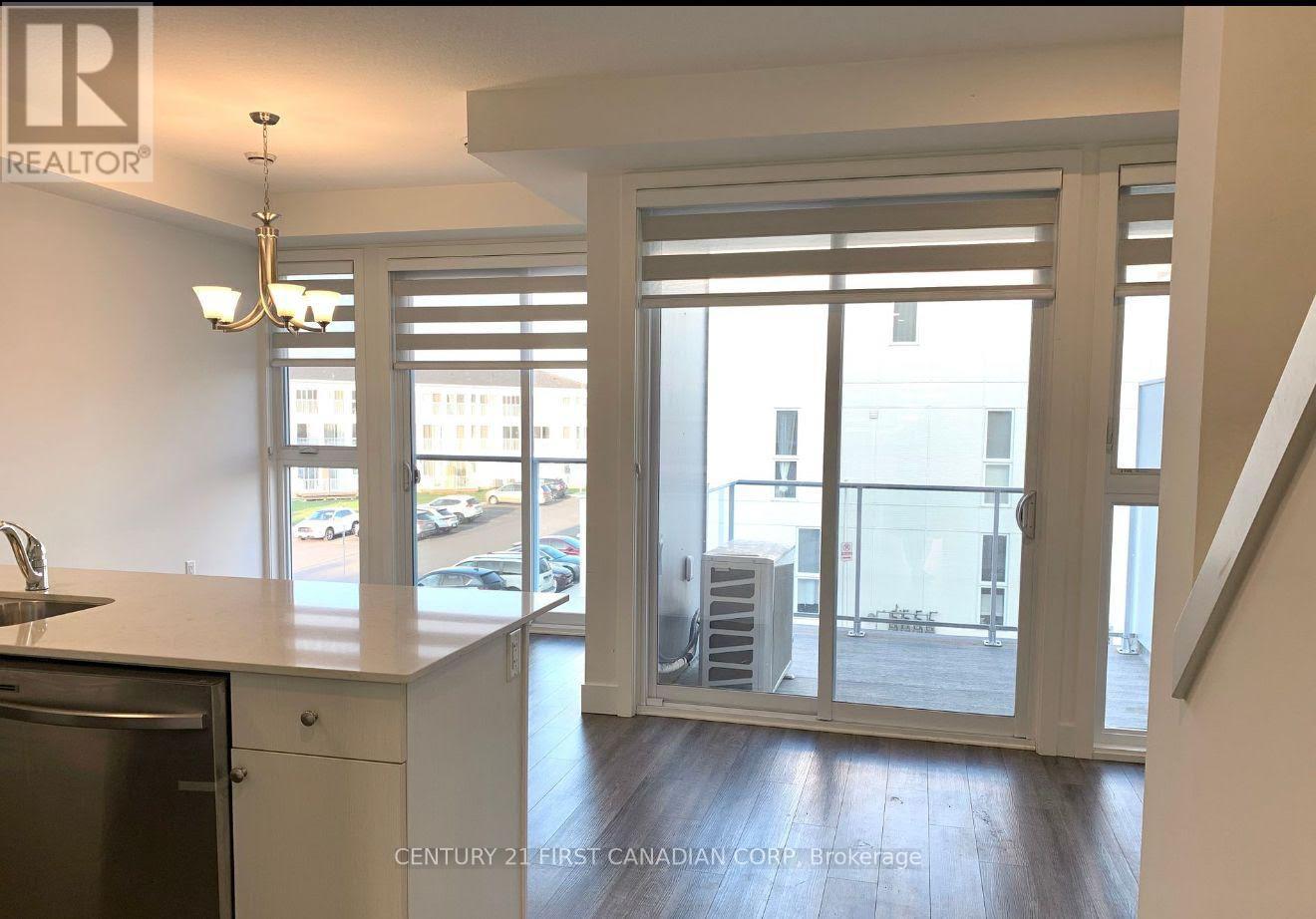 35 - 234 Edgevalley Road, London East, Ontario  N5V 0E3 - Photo 4 - X12827148