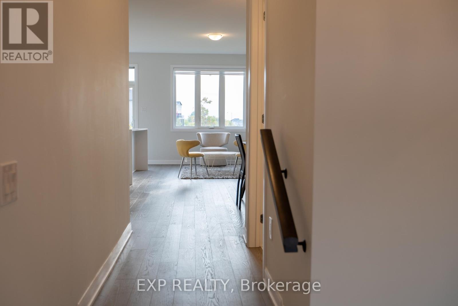 148 Namaste Walk, Ottawa, Ontario  K2J 6Z4 - Photo 2 - X12826930