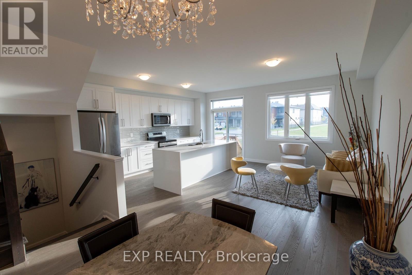 148 Namaste Walk, Ottawa, Ontario  K2J 6Z4 - Photo 4 - X12826930