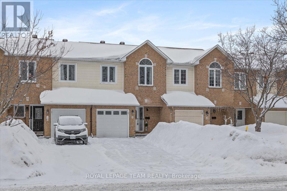 8 Crownridge Drive, Ottawa, Ontario  K2M 2M8 - Photo 2 - X12826980