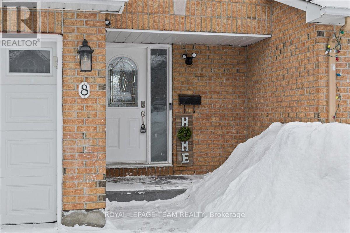 8 Crownridge Drive, Ottawa, Ontario  K2M 2M8 - Photo 3 - X12826980