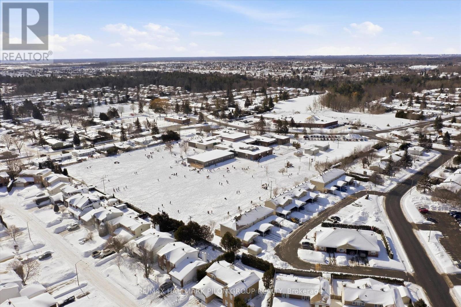 284 Mceachern Crescent, Ottawa, Ontario  K1E 3K3 - Photo 26 - X12827066