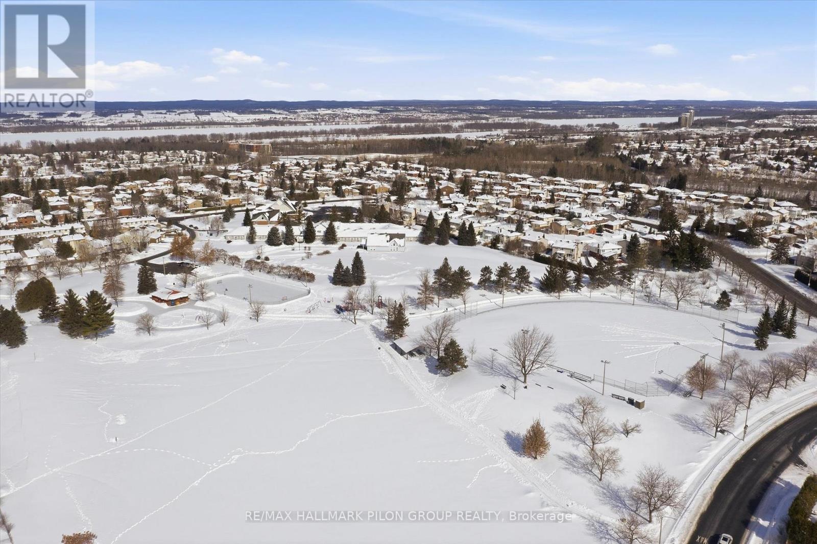 284 Mceachern Crescent, Ottawa, Ontario  K1E 3K3 - Photo 27 - X12827066