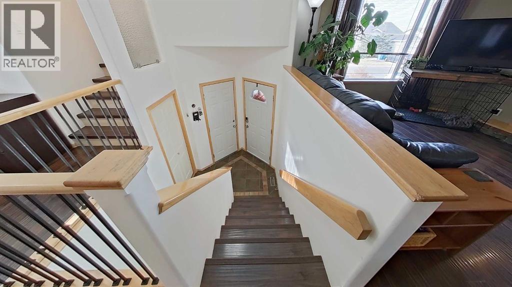 145 Blackfoot Circle W, Lethbridge, Alberta  T1K 7T4 - Photo 2 - A2269365