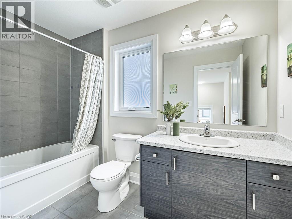 677 Thomas Slee Drive, Kitchener, Ontario  N2P 0J1 - Photo 33 - 40808114