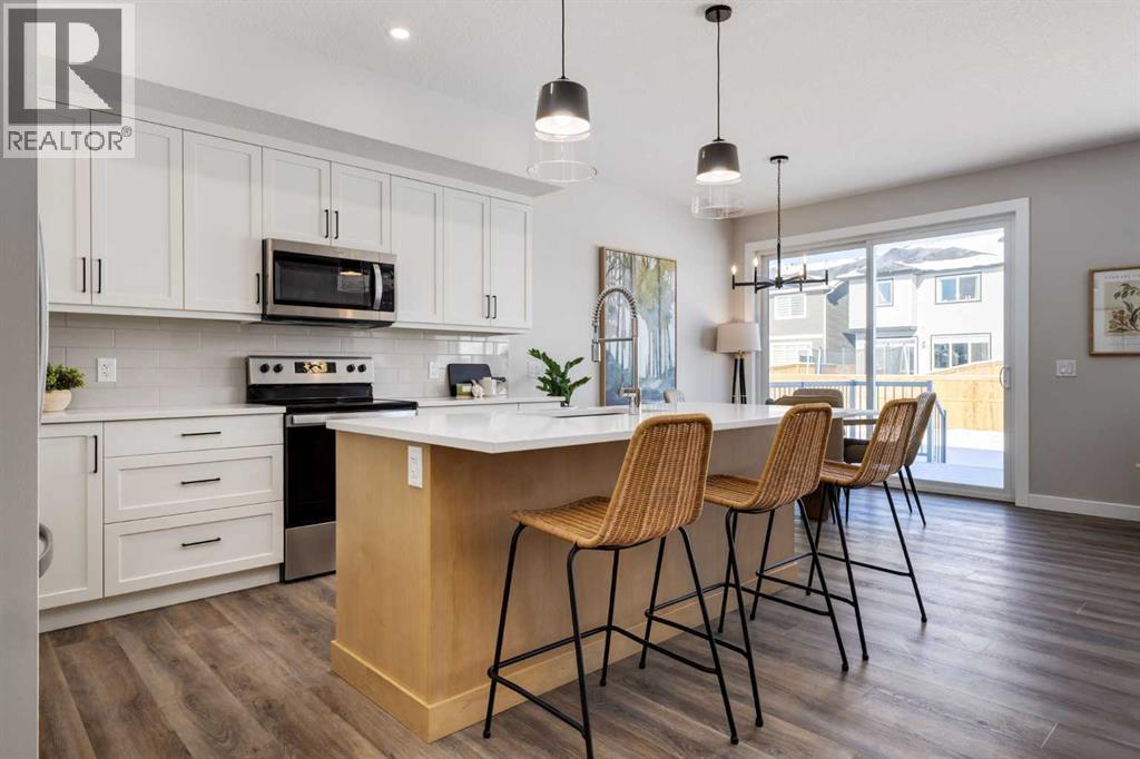 85 Quartz Crescent, Cochrane, Alberta  T4C 3G2 - Photo 3 - A2282373