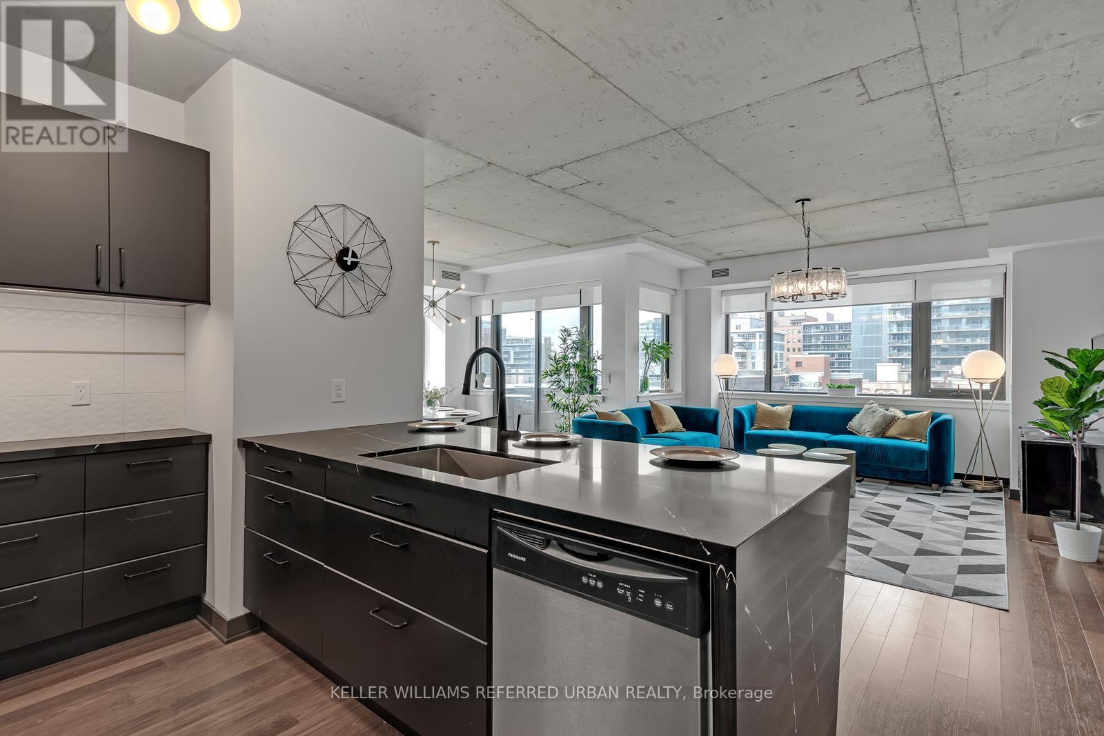 710 - 400 Wellington Street W, Toronto, Ontario  M5V 0B5 - Photo 3 - C12826990