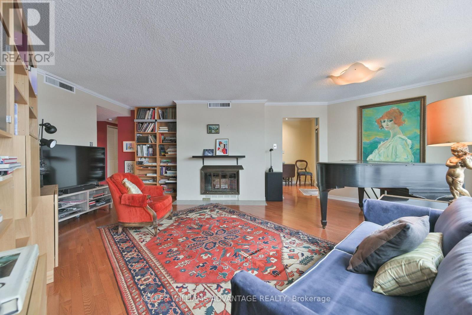 803 - 55 Wellesley Street E, Toronto (Church-Yonge Corridor), Ontario  M4Y 2T6 - Photo 1 - C12827040