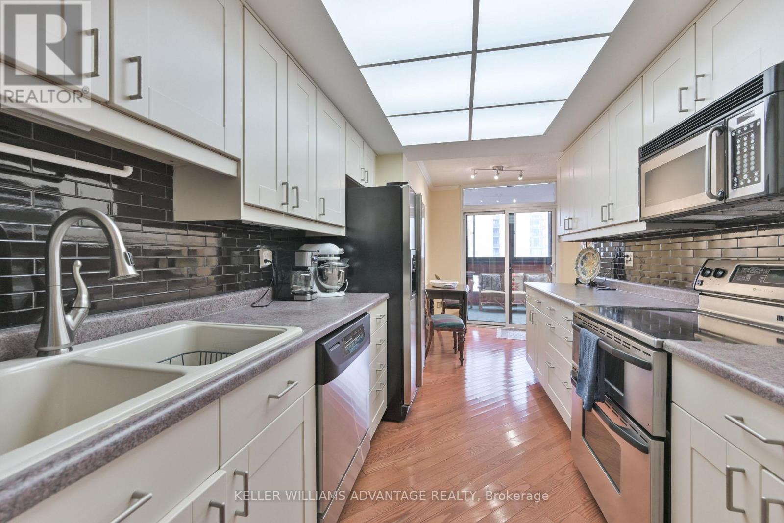 803 - 55 Wellesley Street E, Toronto (Church-Yonge Corridor), Ontario  M4Y 2T6 - Photo 7 - C12827040