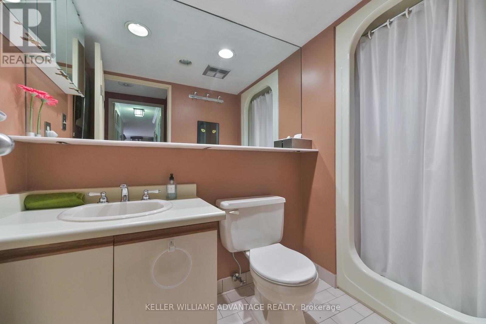 803 - 55 Wellesley Street E, Toronto (Church-Yonge Corridor), Ontario  M4Y 2T6 - Photo 9 - C12827040