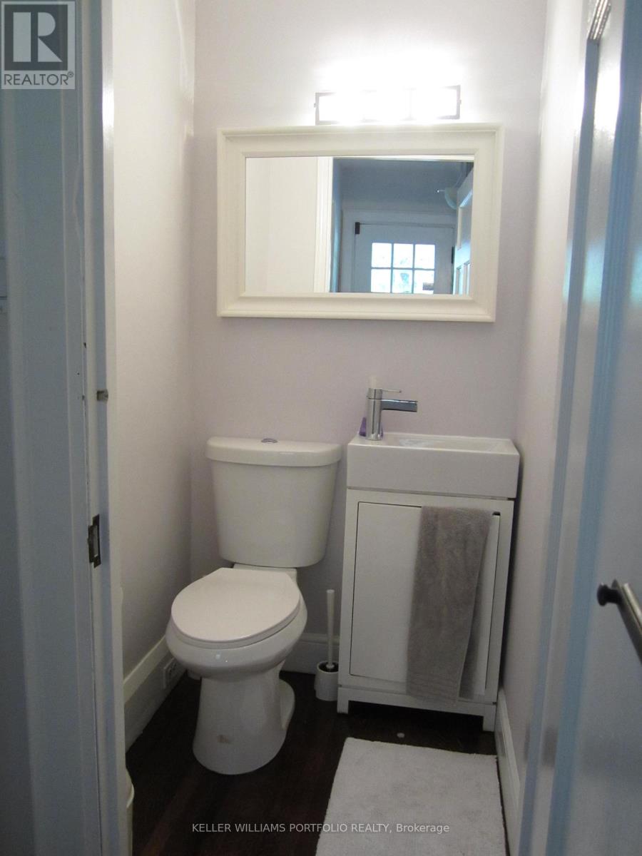 145 Glengrove Avenue W, Toronto, Ontario  M4R 1P1 - Photo 11 - C12827106