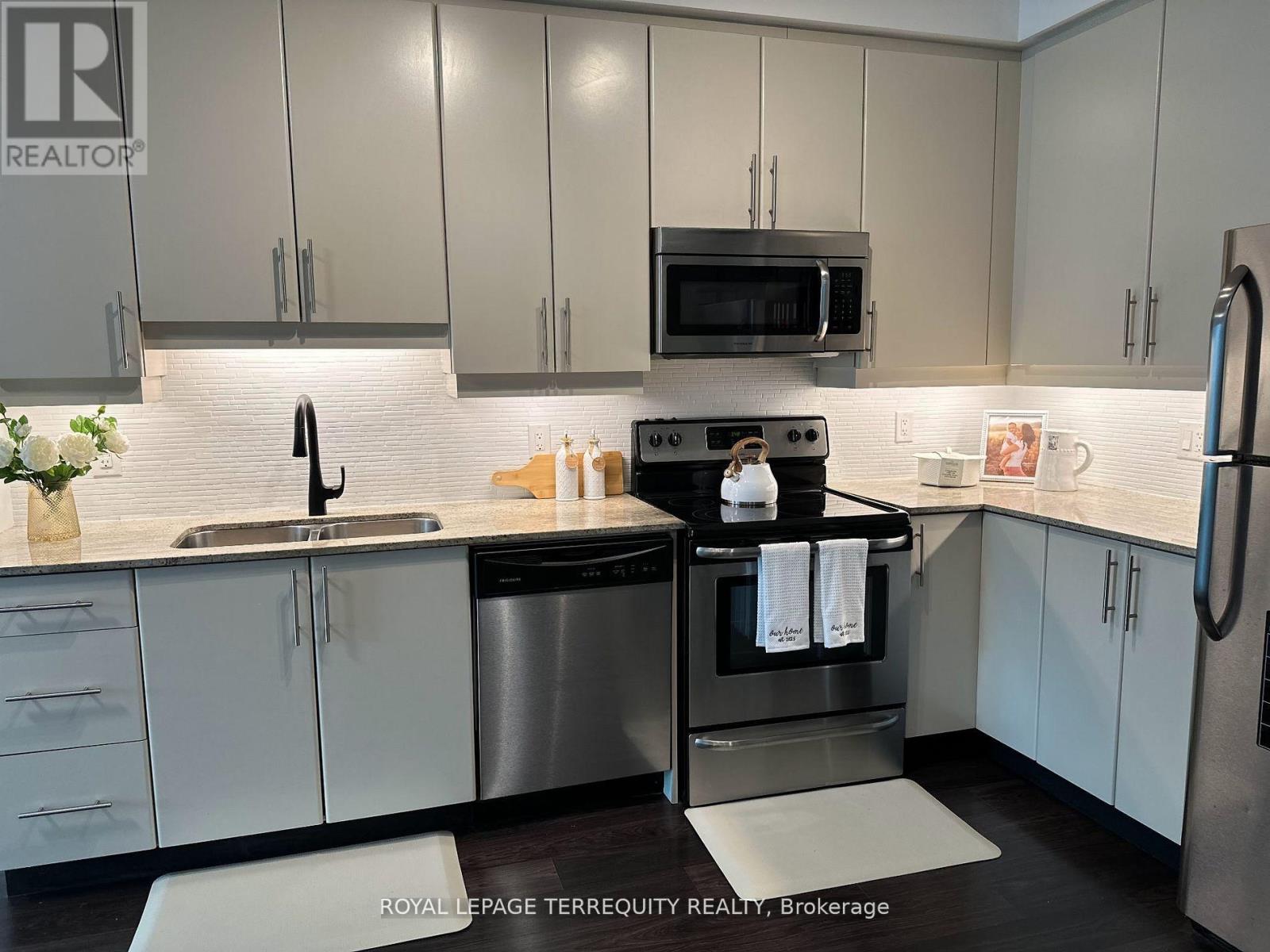 2313 - 33 Bay Street, Toronto (Waterfront Communities), Ontario  M5J 2Z3 - Photo 5 - C12827130