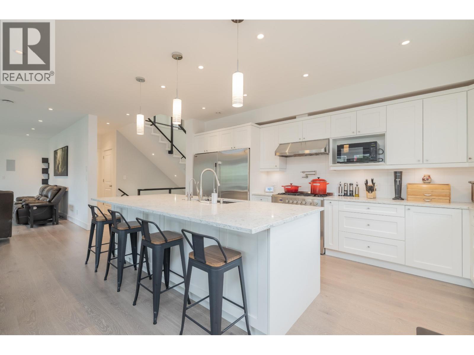 7139 Paulus Crescent, Burnaby, British Columbia  V5A 1P4 - Photo 6 - R3094101