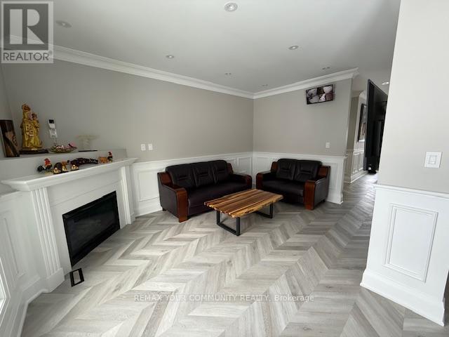 1712 Conacher Crescent, Pickering (Brock Ridge), Ontario  L1X 2T4 - Photo 11 - E12826936