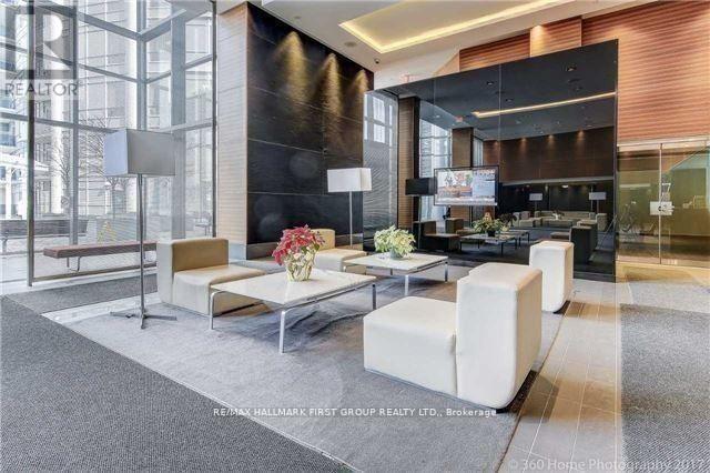 1808 - 125 Village Green Square, Toronto (Agincourt South-Malvern West), Ontario  M1S 0G3 - Photo 14 - E12827108