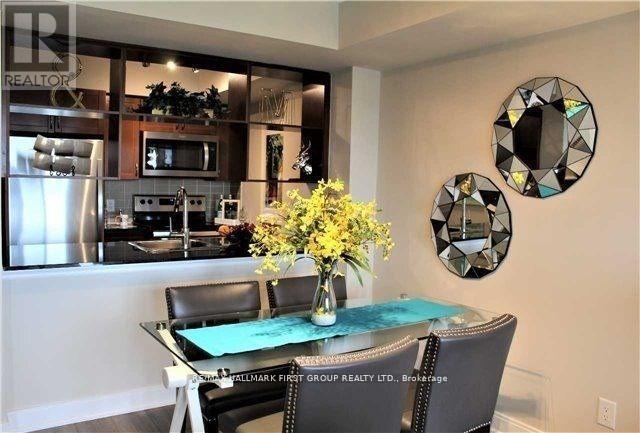 1808 - 125 Village Green Square, Toronto (Agincourt South-Malvern West), Ontario  M1S 0G3 - Photo 6 - E12827108