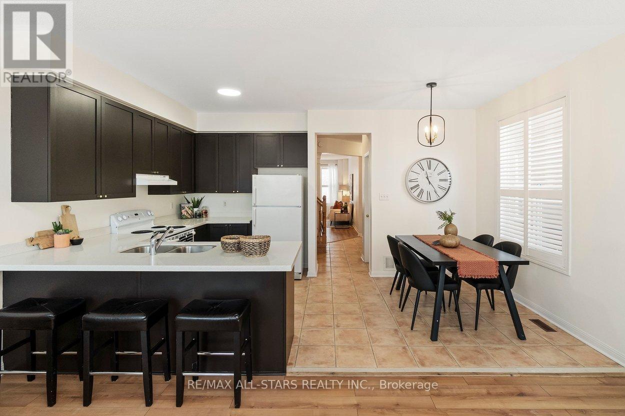 33 Christian Reesor Park Avenue, Markham, Ontario  L6B 1B6 - Photo 17 - N12827144