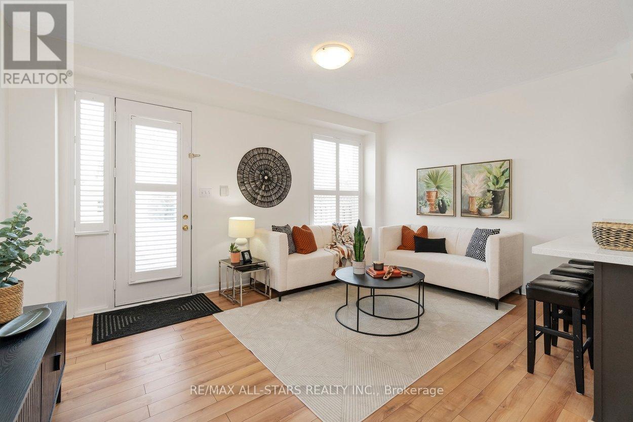 33 Christian Reesor Park Avenue, Markham, Ontario  L6B 1B6 - Photo 23 - N12827144