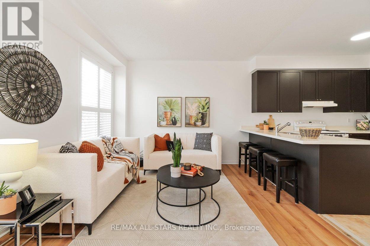 33 Christian Reesor Park Avenue, Markham, Ontario  L6B 1B6 - Photo 24 - N12827144