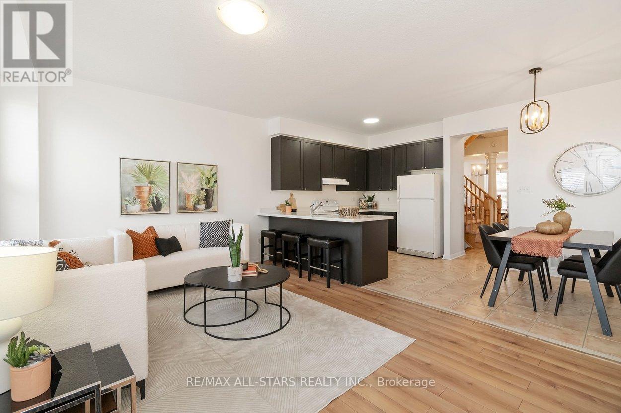 33 Christian Reesor Park Avenue, Markham, Ontario  L6B 1B6 - Photo 25 - N12827144