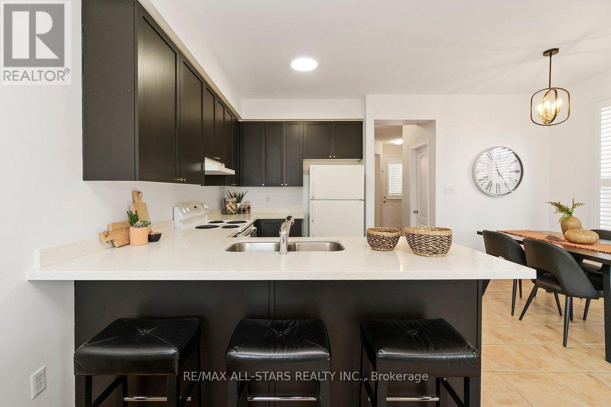 33 Christian Reesor Park Avenue, Markham, Ontario  L6B 1B6 - Photo 28 - N12827144