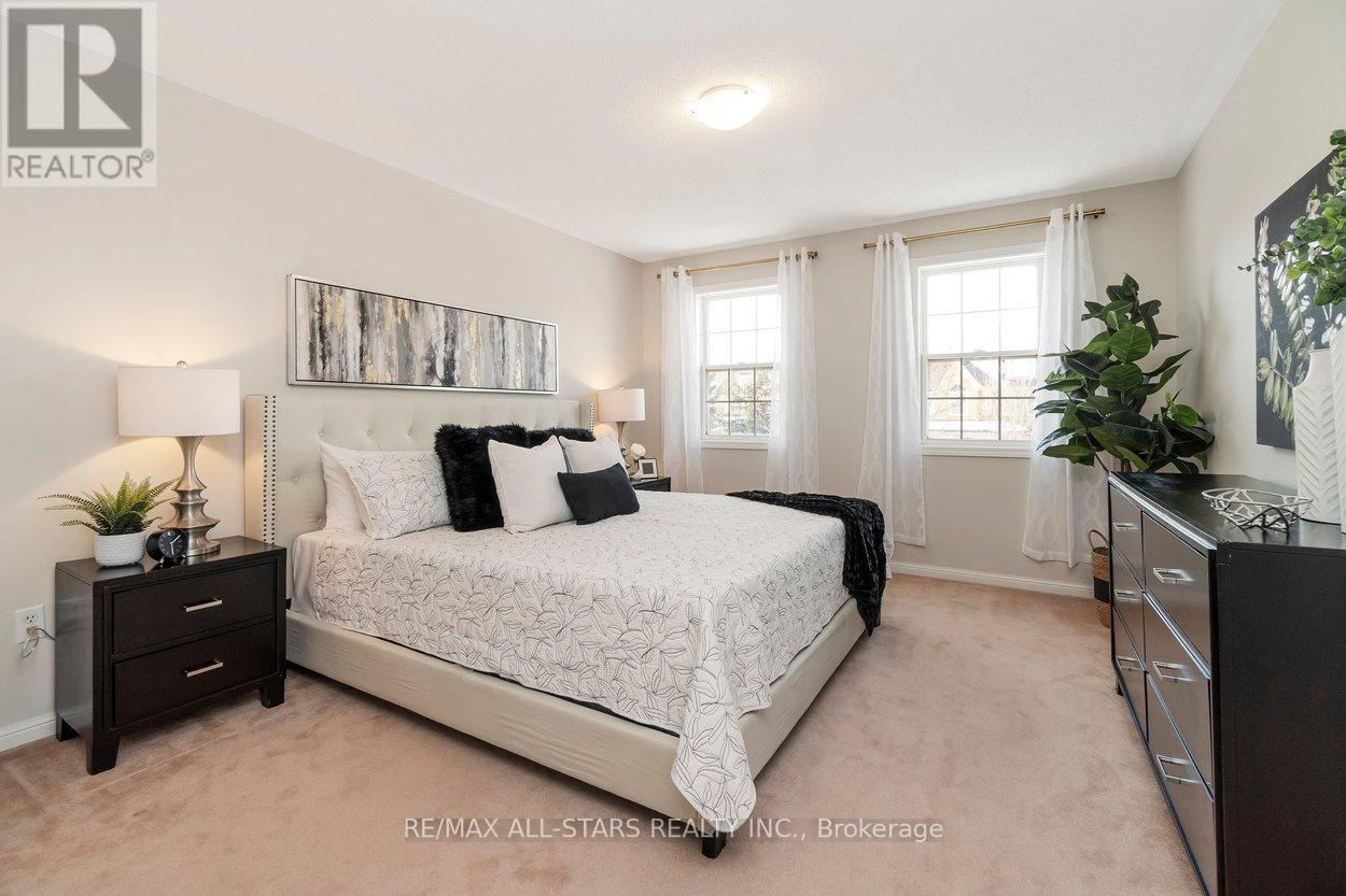 33 Christian Reesor Park Avenue, Markham, Ontario  L6B 1B6 - Photo 31 - N12827144