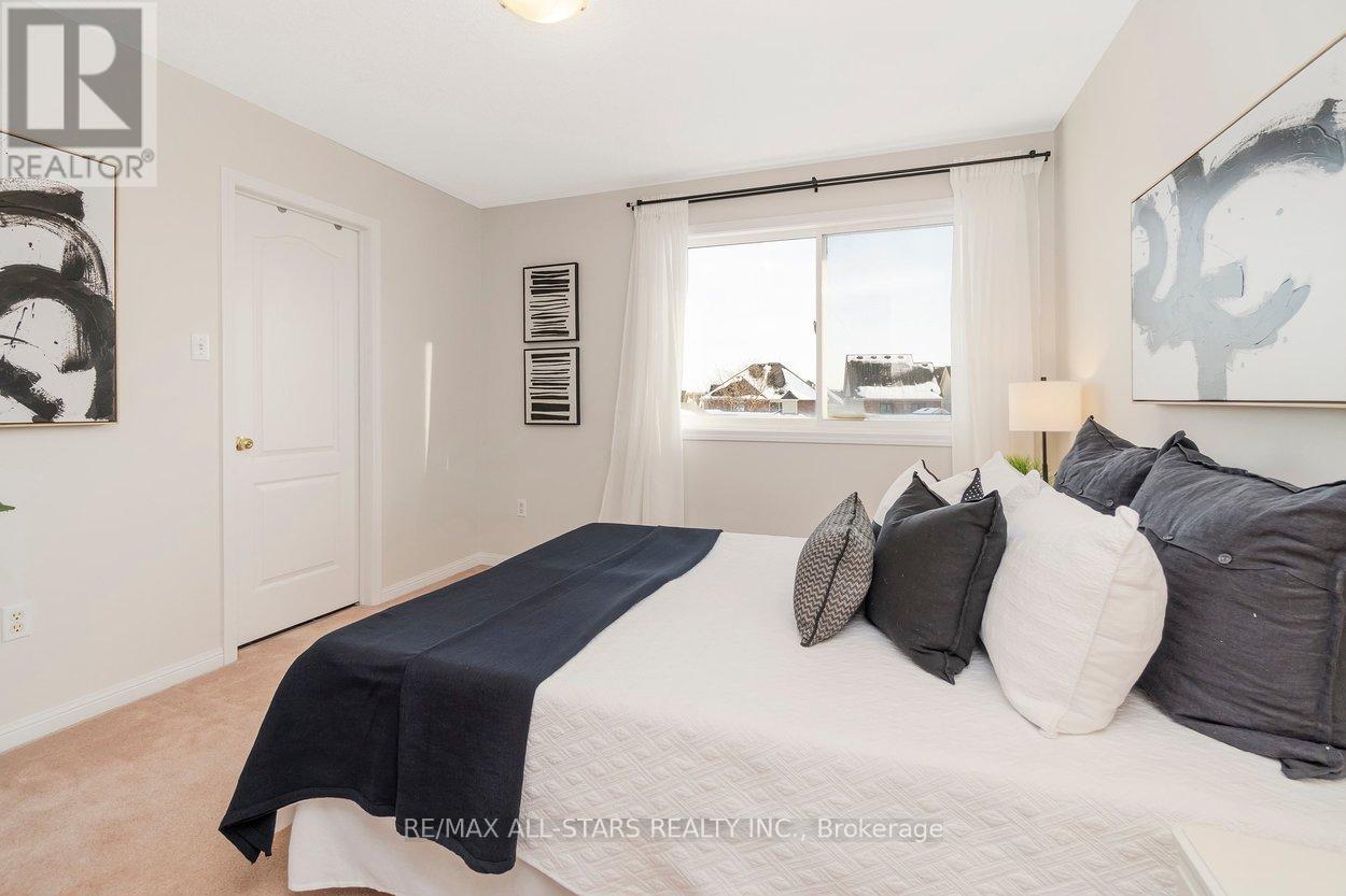 33 Christian Reesor Park Avenue, Markham, Ontario  L6B 1B6 - Photo 40 - N12827144