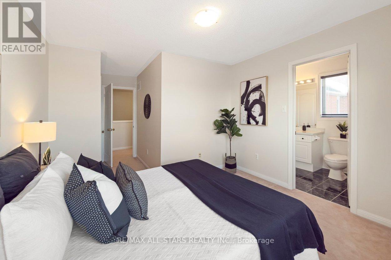 33 Christian Reesor Park Avenue, Markham, Ontario  L6B 1B6 - Photo 41 - N12827144