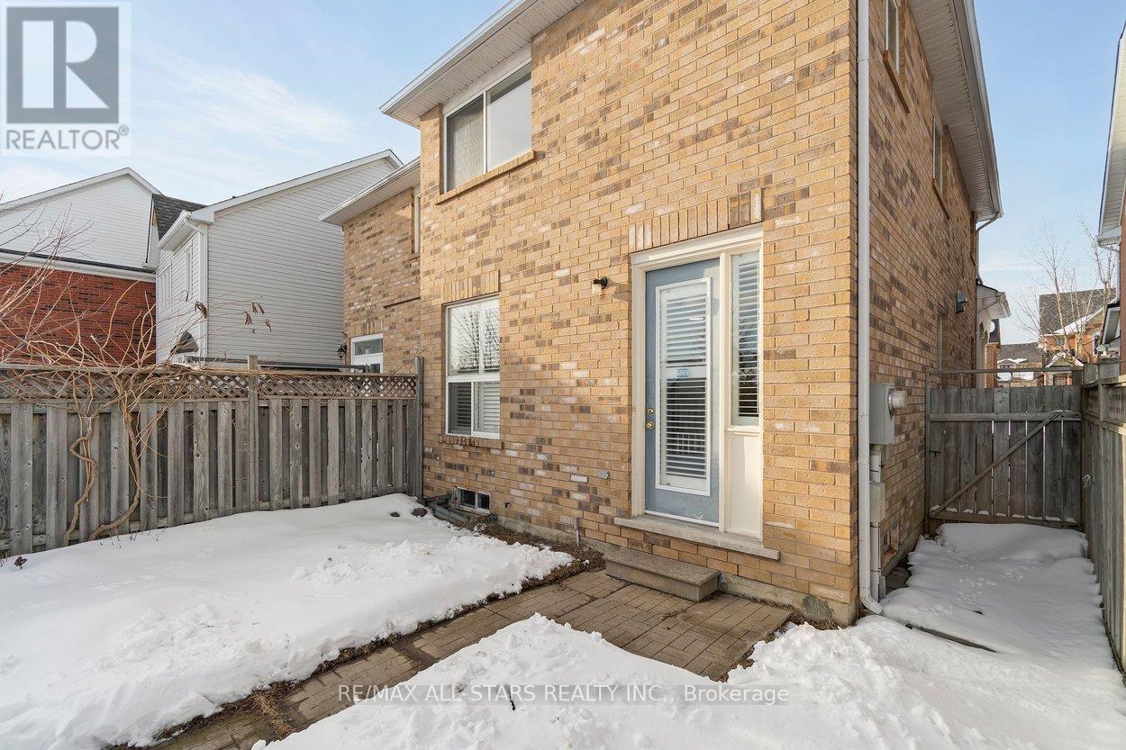 33 Christian Reesor Park Avenue, Markham, Ontario  L6B 1B6 - Photo 48 - N12827144
