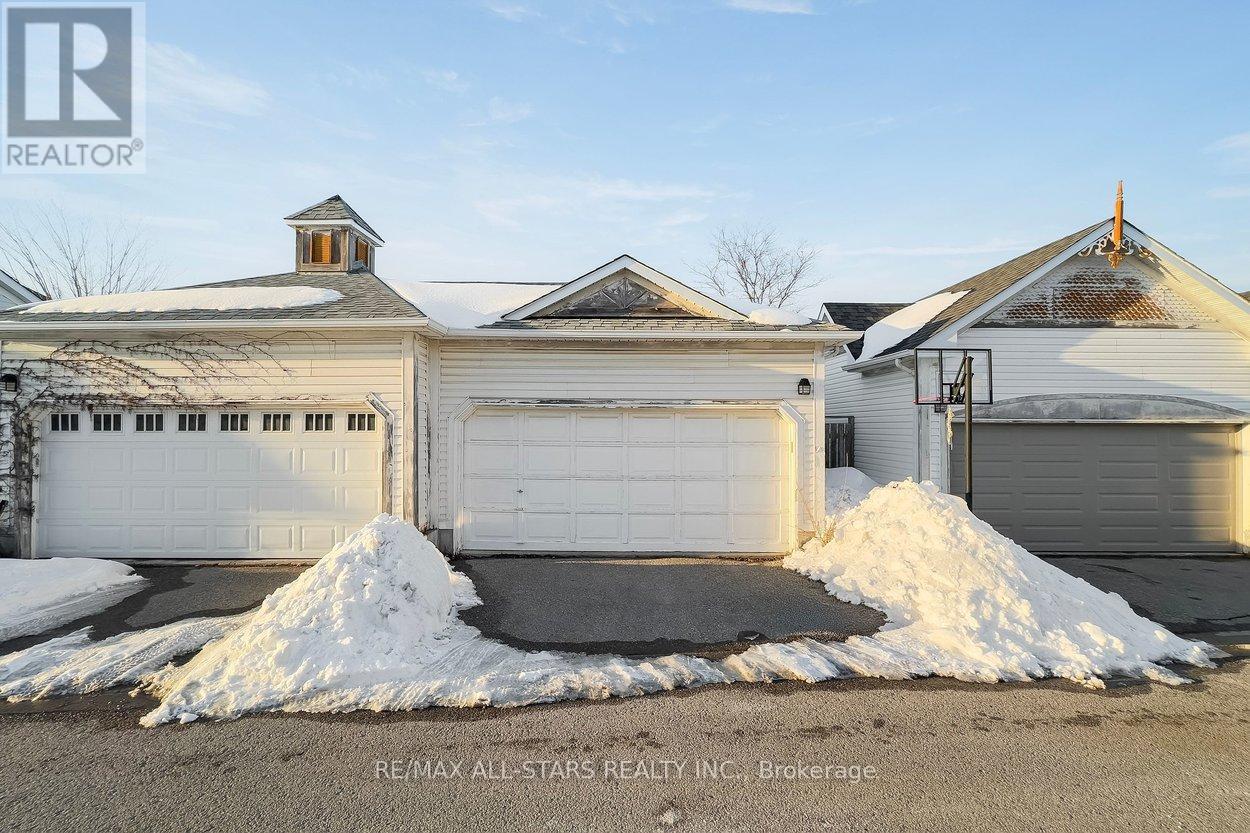 33 Christian Reesor Park Avenue, Markham, Ontario  L6B 1B6 - Photo 49 - N12827144