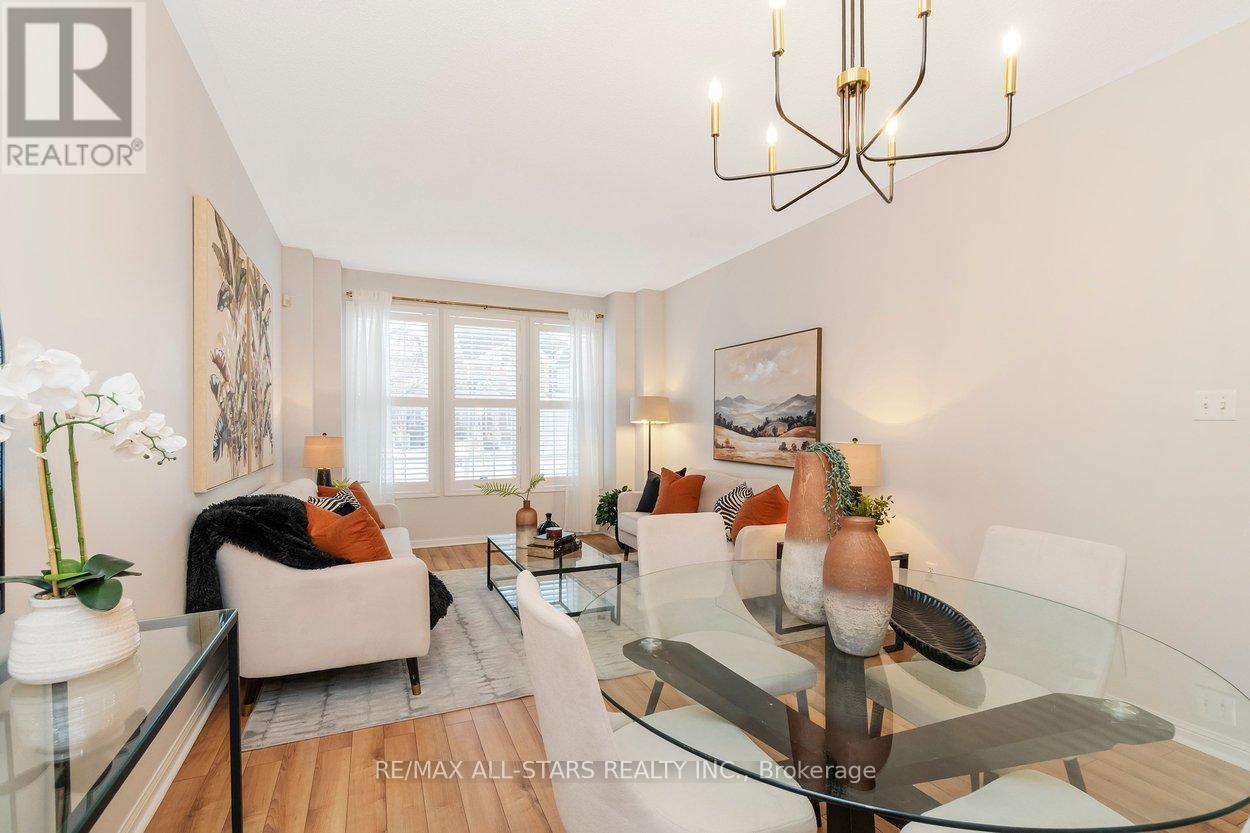 33 Christian Reesor Park Avenue, Markham, Ontario  L6B 1B6 - Photo 5 - N12827144