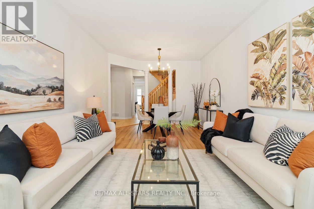 33 Christian Reesor Park Avenue, Markham, Ontario  L6B 1B6 - Photo 9 - N12827144