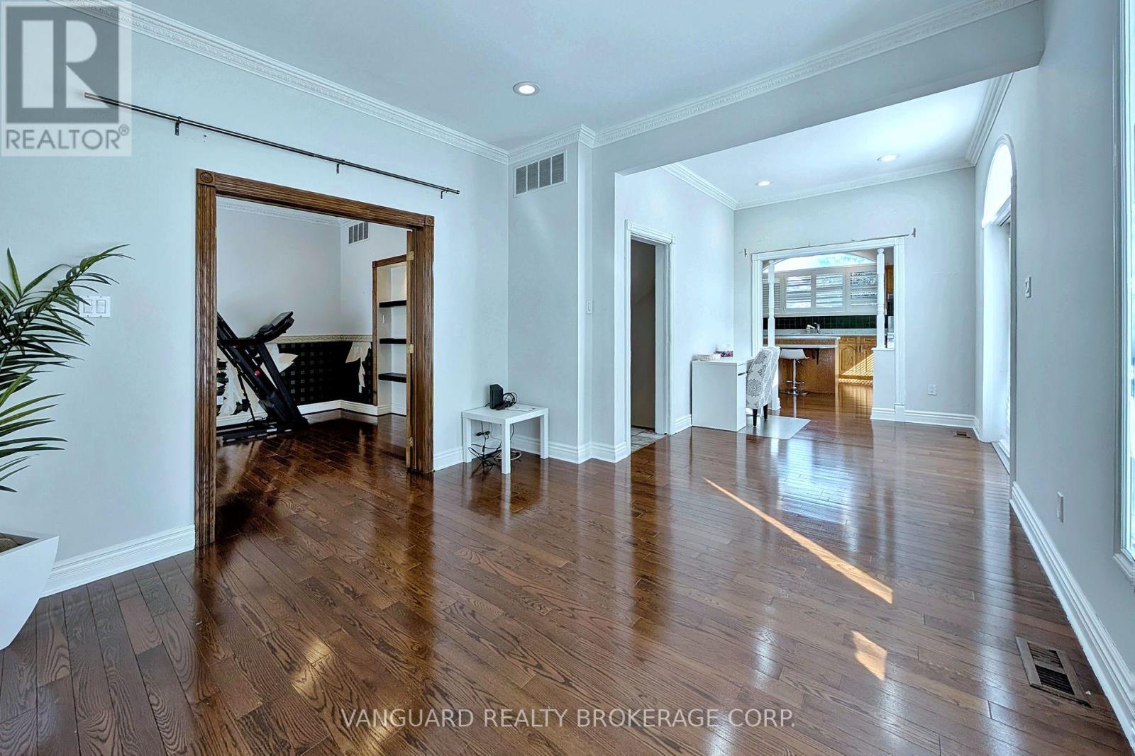 41 Cooperage Crescent, Richmond Hill, Ontario  L4C 9M2 - Photo 8 - N12827150