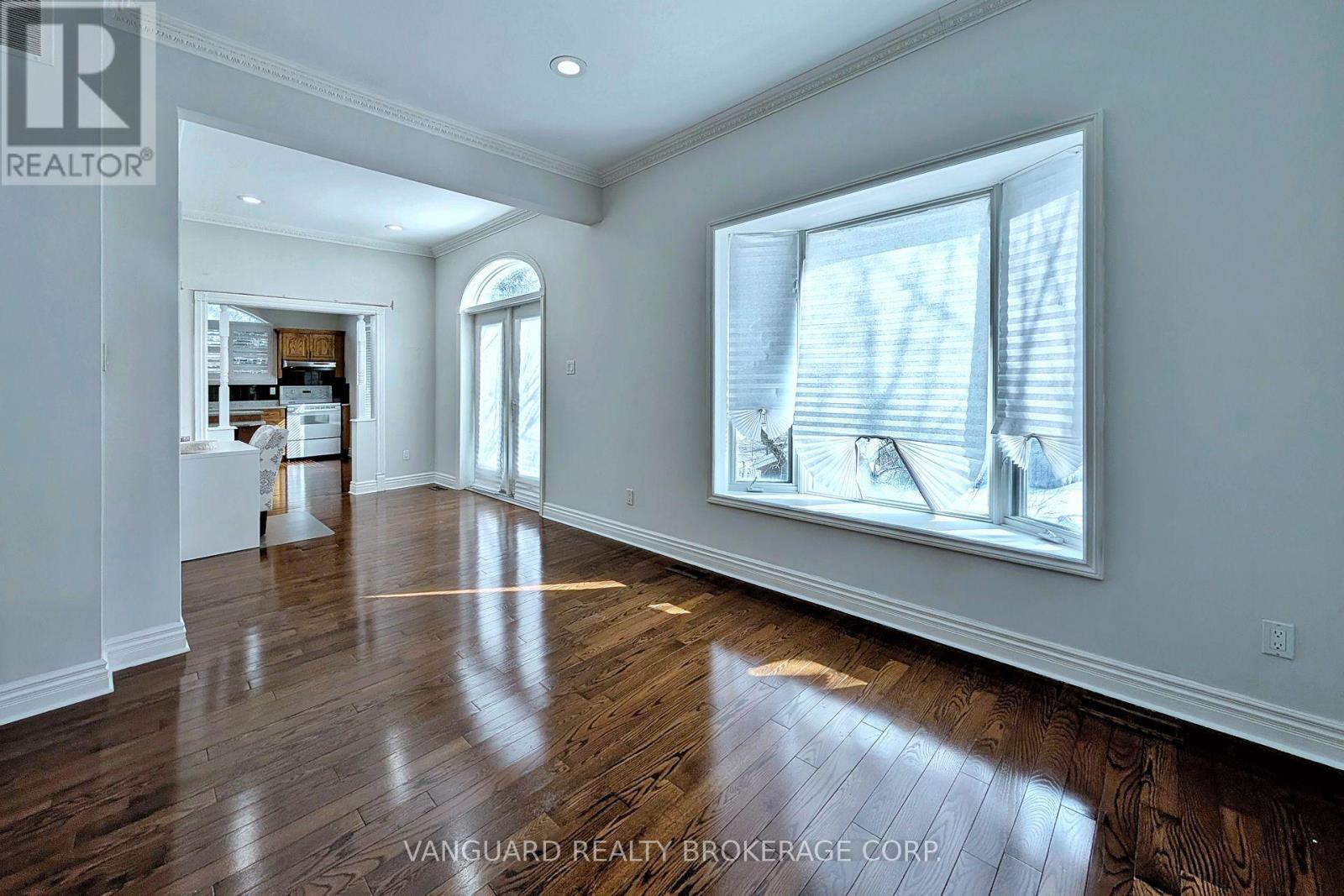 41 Cooperage Crescent, Richmond Hill, Ontario  L4C 9M2 - Photo 9 - N12827150