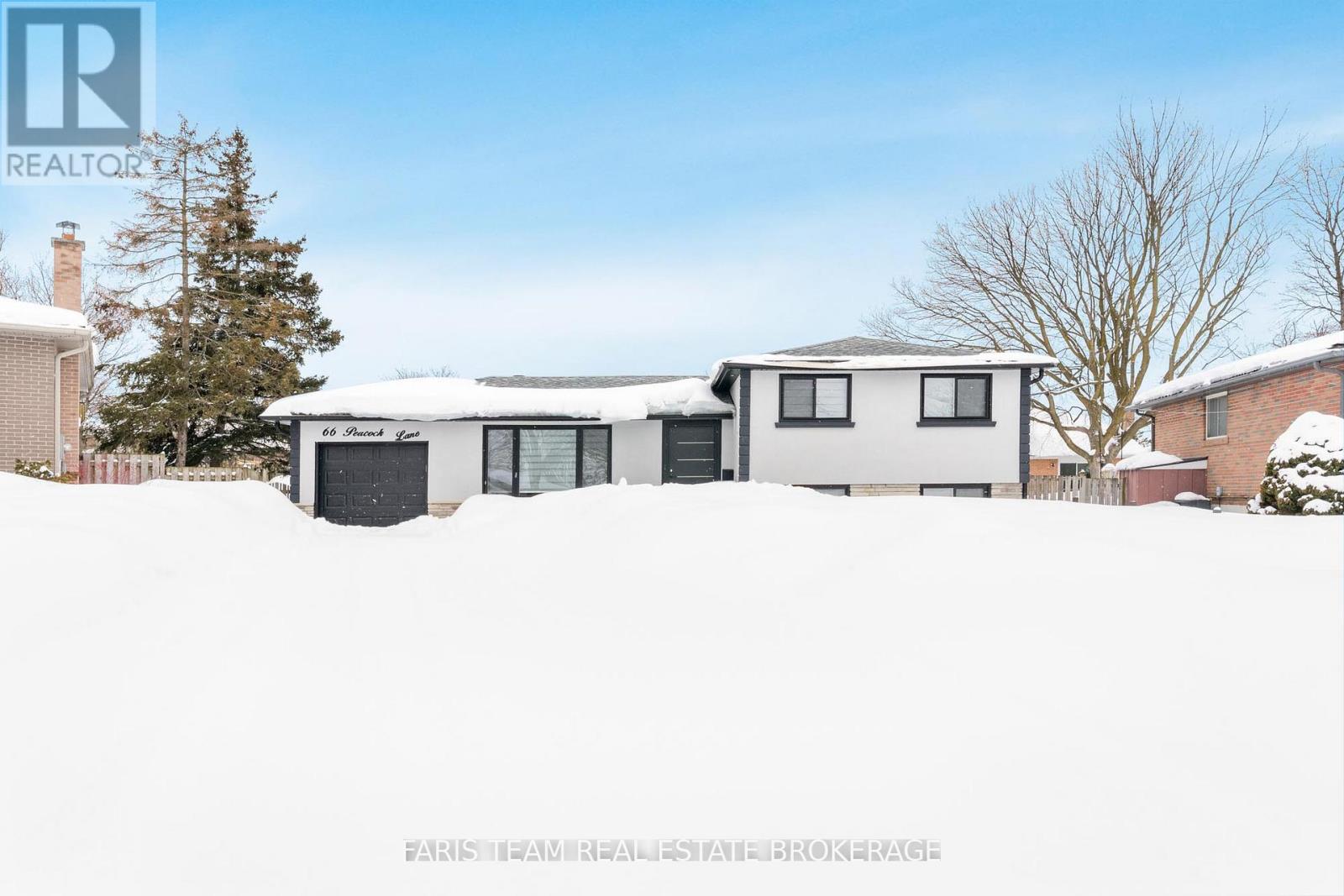 66 Peacock Lane, Barrie, Ontario  L4N 3R9 - Photo 2 - S12827024