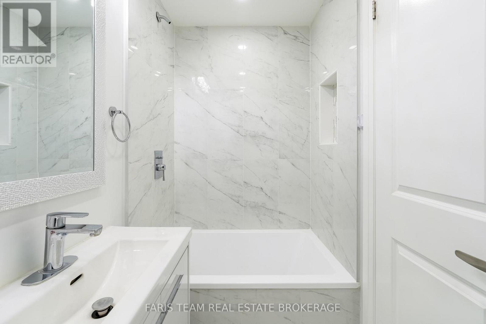 66 Peacock Lane, Barrie, Ontario  L4N 3R9 - Photo 28 - S12827024