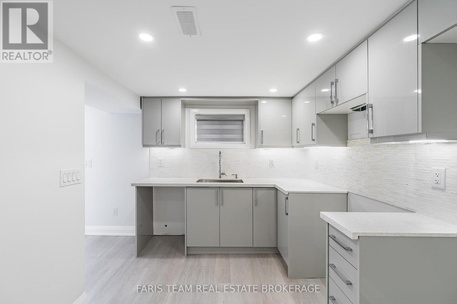 66 Peacock Lane, Barrie, Ontario  L4N 3R9 - Photo 30 - S12827024