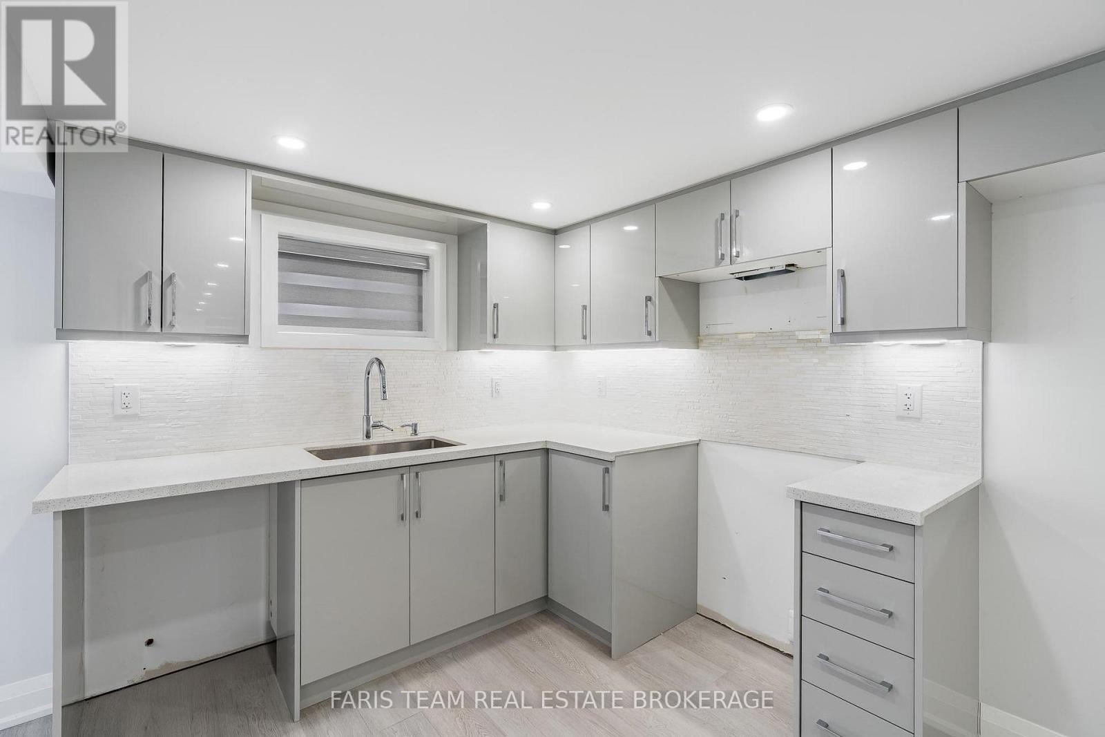 66 Peacock Lane, Barrie, Ontario  L4N 3R9 - Photo 32 - S12827024