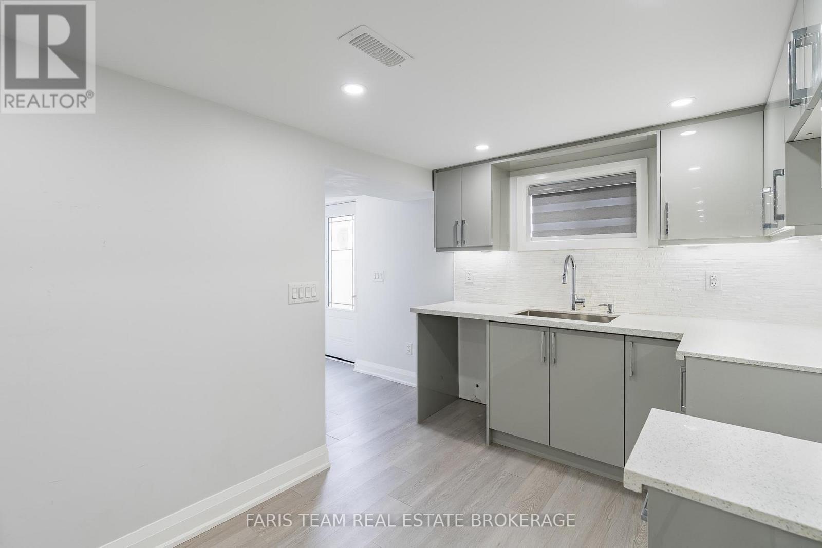 66 Peacock Lane, Barrie, Ontario  L4N 3R9 - Photo 33 - S12827024